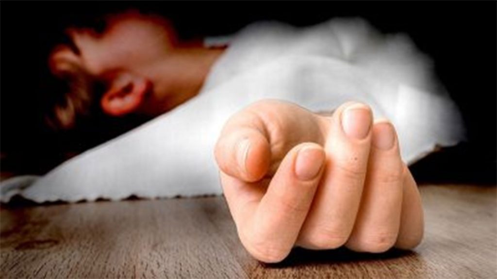 লালমোহনে খেলতে গিয়ে গলায় ফাঁস লেগে দ্বিতীয় শ্রেণির শিক্ষার্থীর মৃত্যু