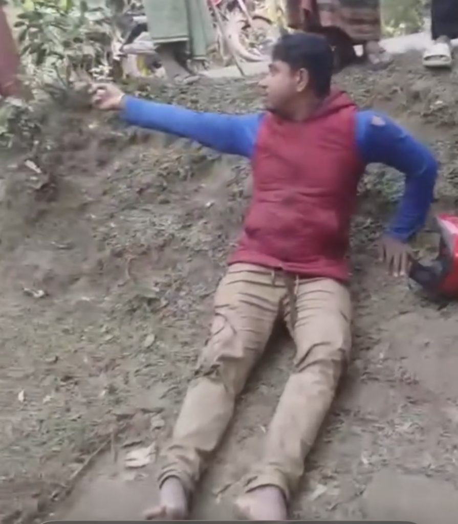 ব্রিটিশ আমেরিকান টোব্যাকোর প্রতিনিধির ওপর হামলা চালিয়ে সিগারেট ছিনতাই