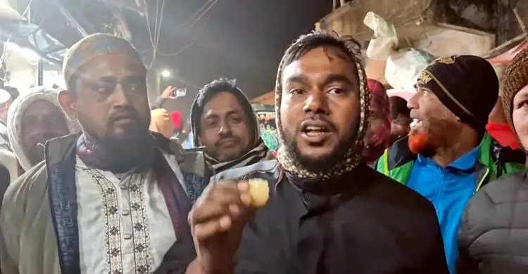 পটুয়াখালী-৩: খুশিতে মিষ্টি বিতরণ করলেন বিএনপির বিলুপ্ত কমিটির নেতাকর্মীরা