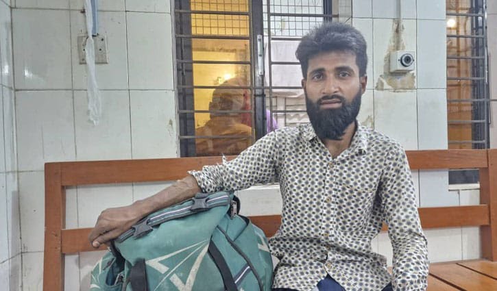 গ্রাহক পরিচয়ে গতিরোধ, কুরিয়ার কর্মীকে ছুরিকাঘাত করে ৮৫ হাজার টাকা ছিনতাই