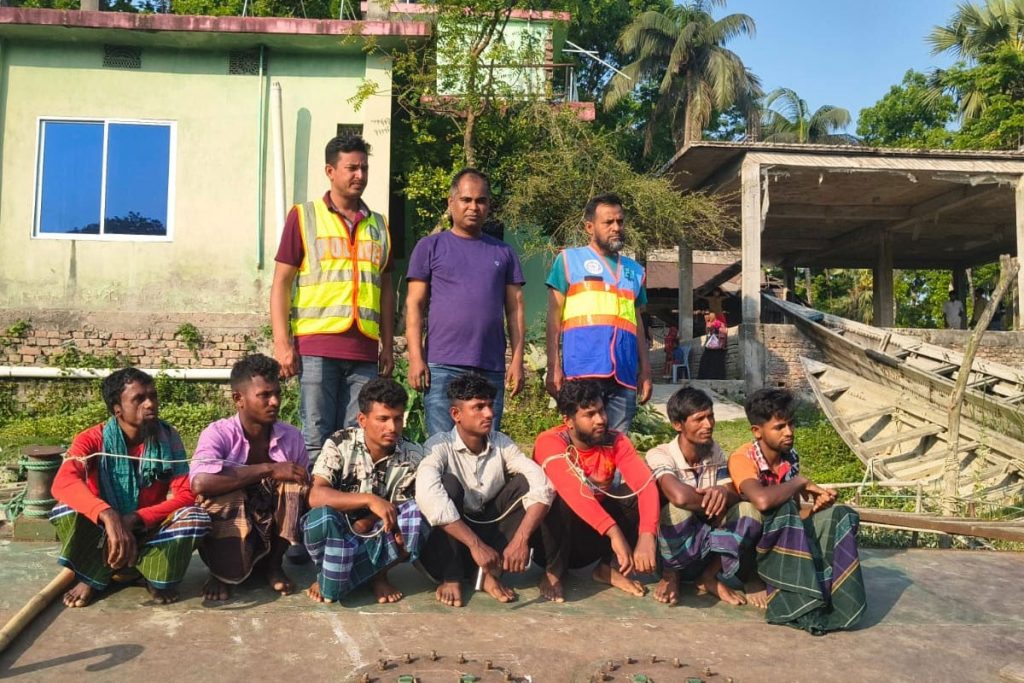 মেঘনায় নিষেধাজ্ঞা অমান্য: ৭ জেলেকে জরিমানা