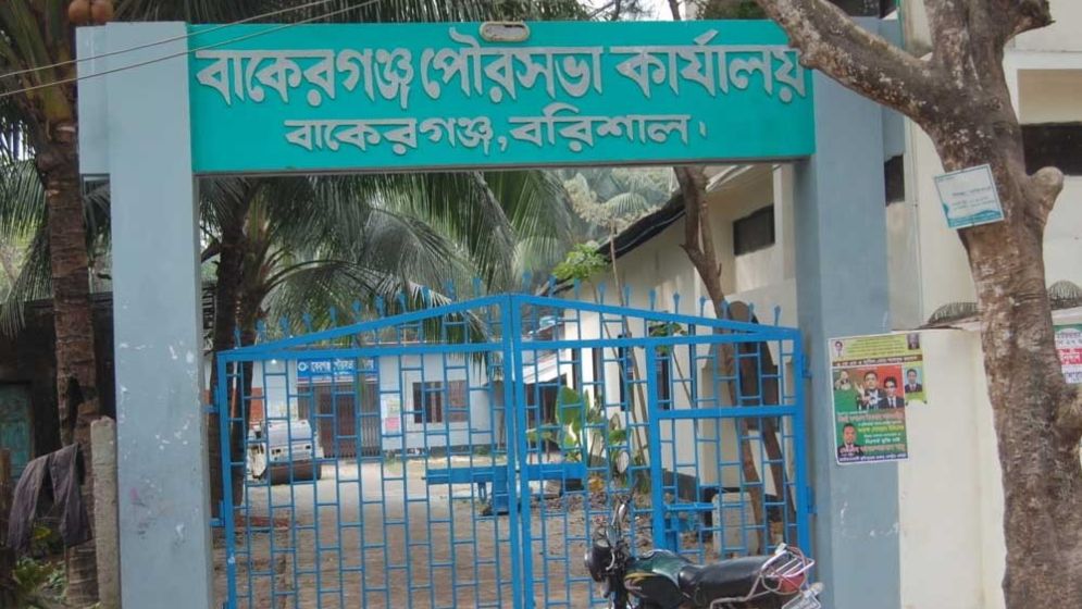 বাকেরগঞ্জে ১০টি বেঞ্চ স্থাপনে ব্যয় সোয়া চার লাখ টাকা