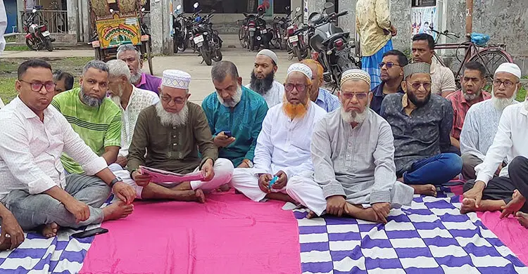 পিরোজপুরে সুপেয় পানি সংকট সমাধানে পৌরসভা ঘেরাও