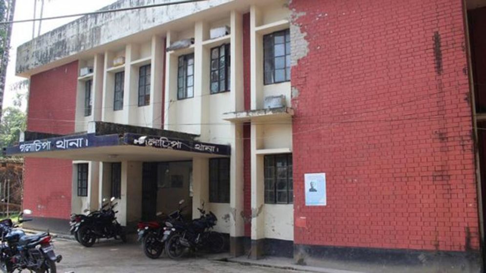 গলাচিপায় নবজাতককে পাচারের ঘটনায় দাদাসহ গ্রেফতার ২