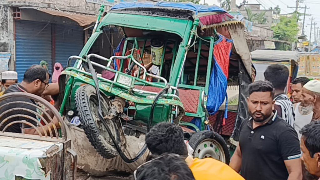 ভোলায় পিকআপ-অটোরিকশা সংঘর্ষে আহত ৬