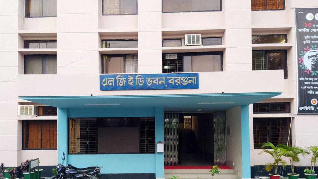 বরগুনা এলজিইডি: ৩৬ কোটি টাকার টেন্ডারে স্বজনপ্রীতি প্রকৌশলীদের