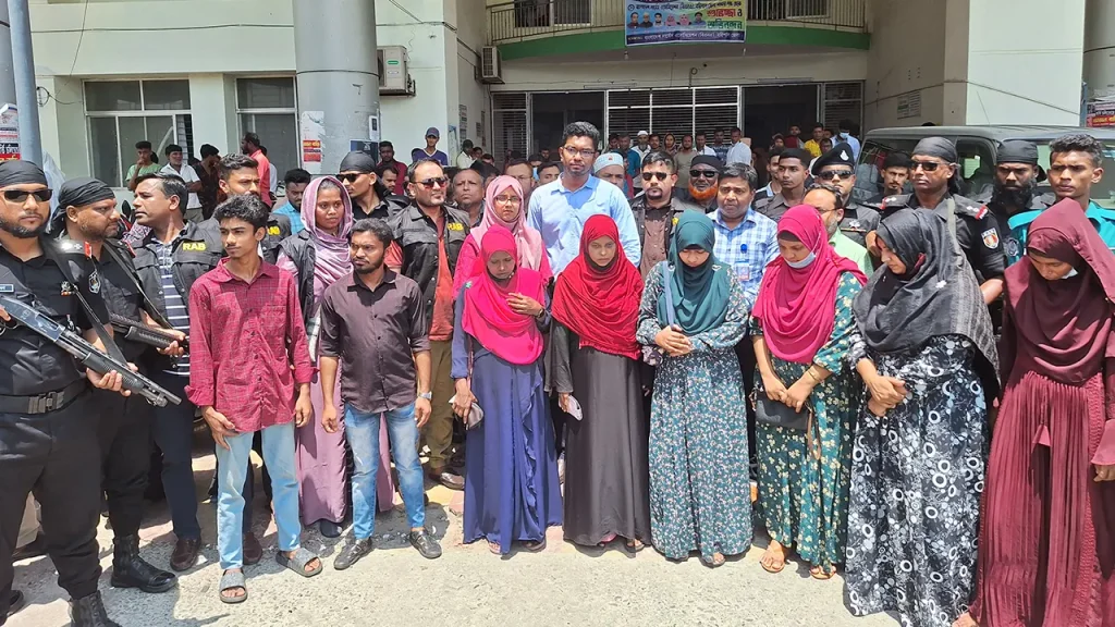 শেবাচিম হাসপাতালে আটক ৮ দালালকে কারাদণ্ড