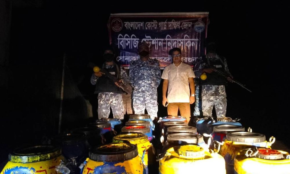 তালতলীতে ১৮ লাখ টাকার রেণু জব্দ, নদীতে অবমুক্ত