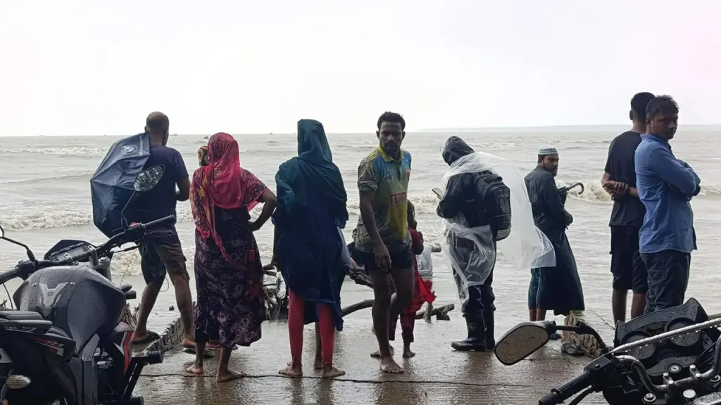 শুভসন্ধ্যা সমুদ্র সৈকতে নেমে তরুণ নিখোঁজ 