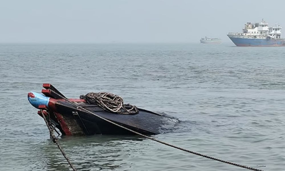 বঙ্গোপসাগরে ট্রলারডুবি : চারদিন পর নিখোঁজ আমতলীর কালাম পাইকারের মরদেহ উদ্ধার বঙ্গোপসাগরে ট্রলারডুবি : চারদিন পর নিখোঁজ আমতলীর কালাম পাইকারের মরদেহ উদ্ধার