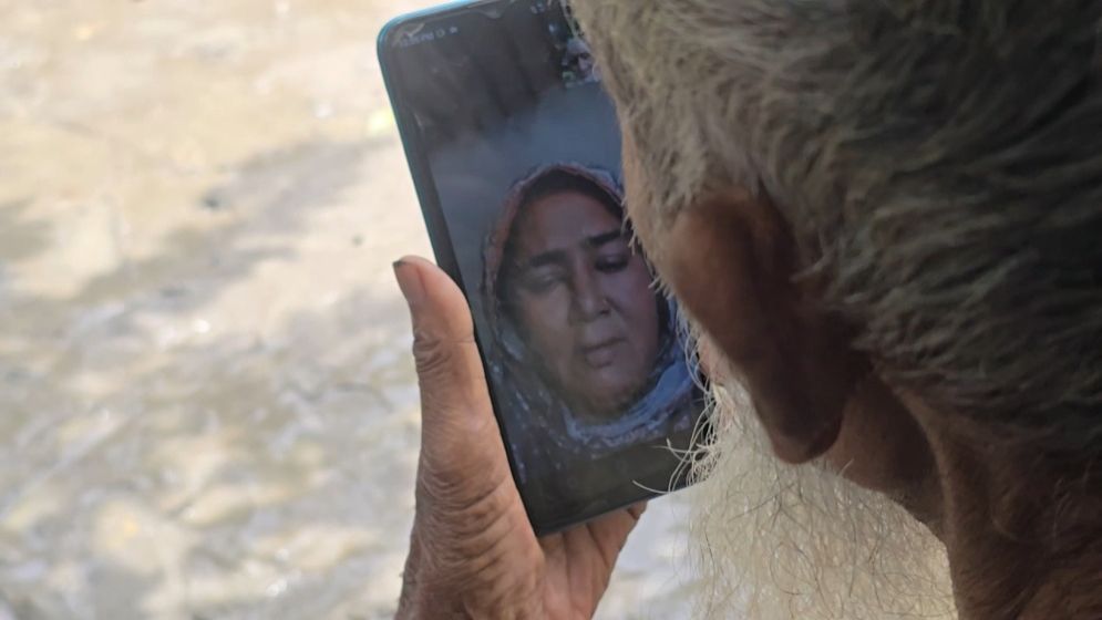 ৩২ বছর পর পরিবারের সন্ধান পেয়েছেন পাকিস্তানে পাচার হওয়া বরগুনার আছিয়া