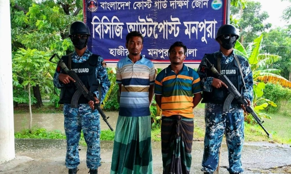 ভোলায় কোস্ট গার্ডের অভিযানে ‘স্বপন বাহিনীর’ ২ সহযোগী আটক