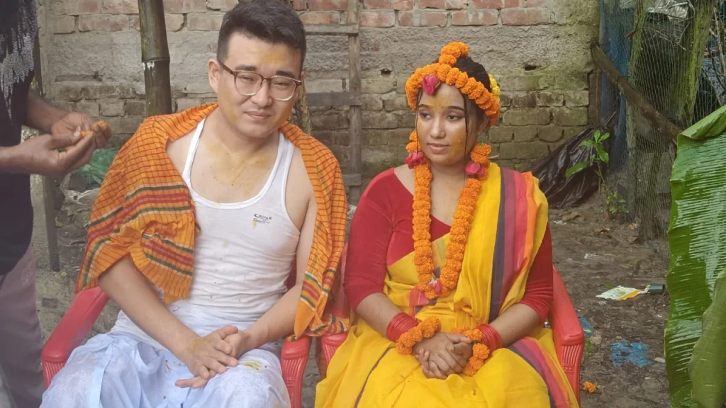 প্রেমের টানে বরিশালে চীনা যুবক, করলেন বিয়ে