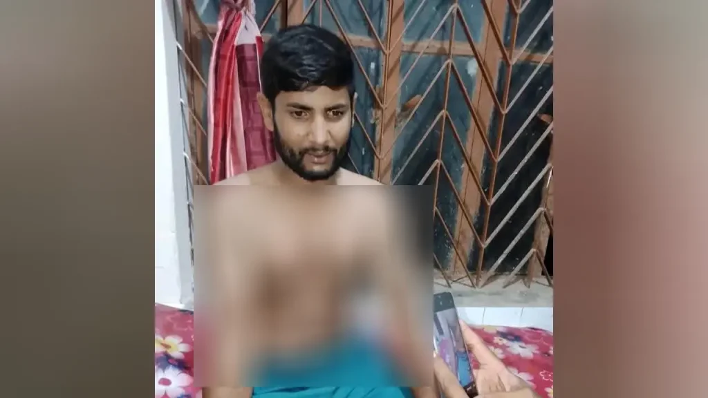 দুমকিতে যুবককে কুপিয়ে জখম