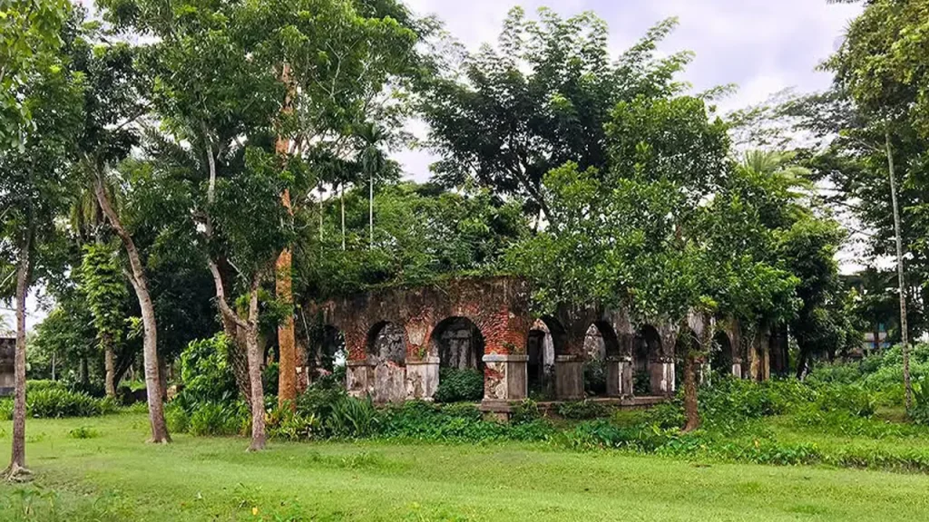 মঠবাড়িয়ায় সোয়া হাতের জুতার গল্প, ২০০ বছরের কুঠিবাড়িতে যত রহস্য