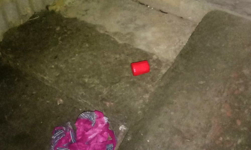 বরিশালে ককটেলসদৃশ বস্তু উদ্ধার, এলাকায় আতঙ্ক
