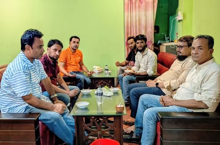সাংবাদিকদের সঙ্গে যেকোনো ধরনের অন্যায়-অবিচারের বিরুদ্ধে রুখে দাঁড়ানোর আহবান