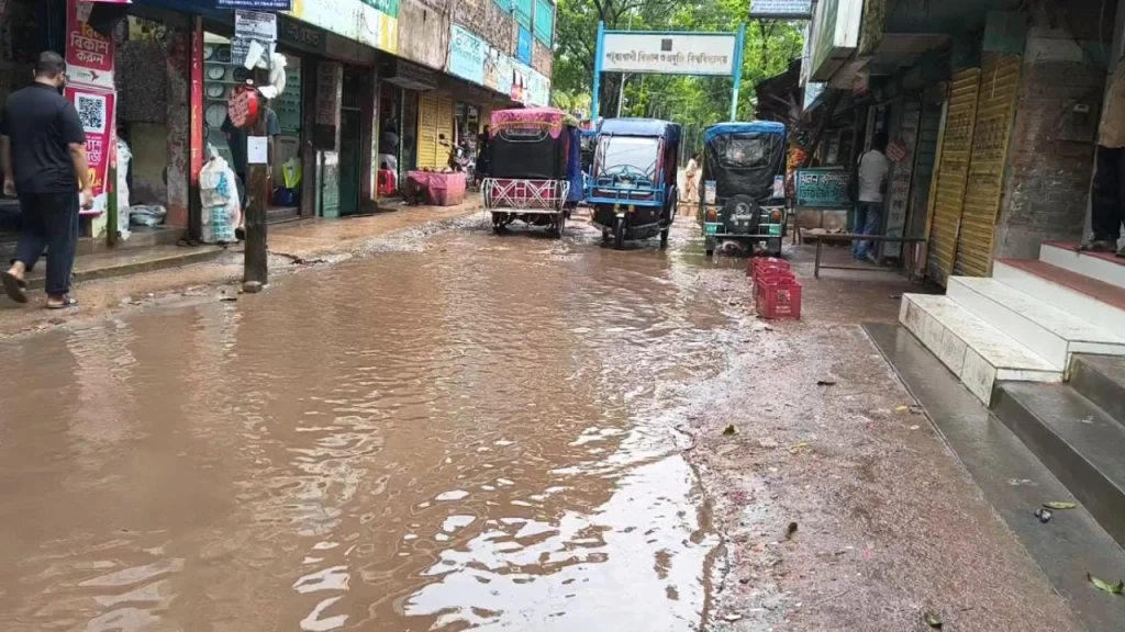 দুমকিতে ভবনের পর ভবন, পানি নামার পথ কোথায় দুমকিতে ভবনের পর ভবন, পানি নামার পথ কোথায়