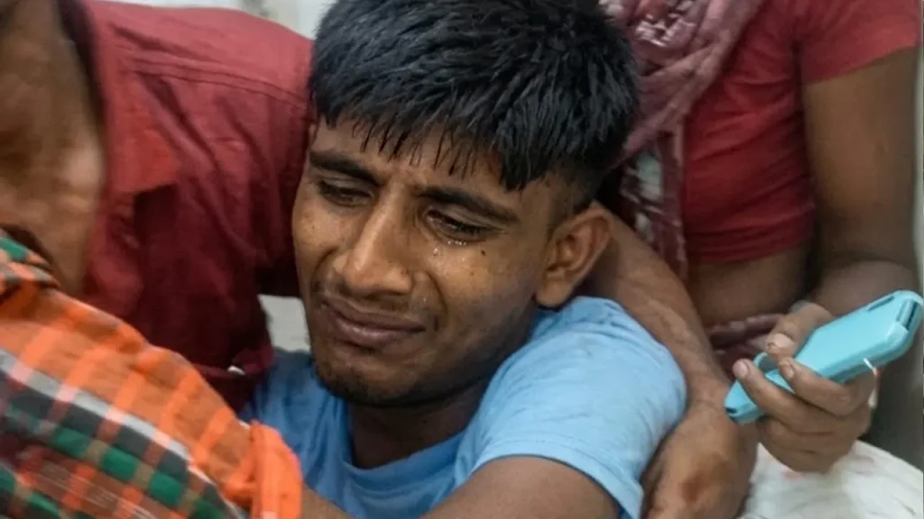 গলাচিপায় লক্ষ্মীপূজায় পটকার বিস্ফোরণে উড়ে গেল কিশোরের ৫ আঙুল